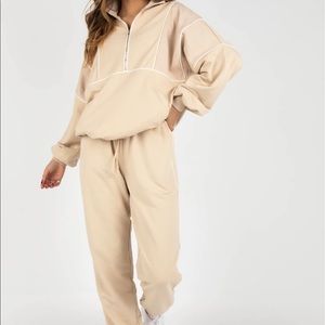 brand new kittenish lounge set